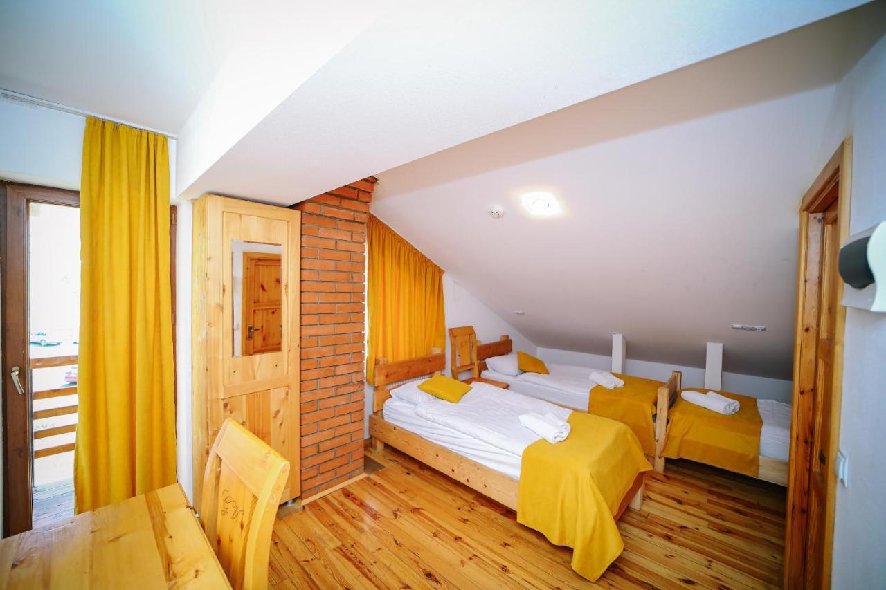 Alpenhaus Kazbegi Hotel & Restaurant Exterior photo